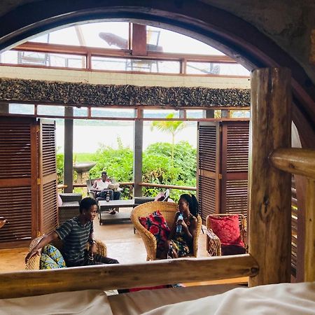 Home Onthe Nile Dorm Jinja Ngoại thất bức ảnh